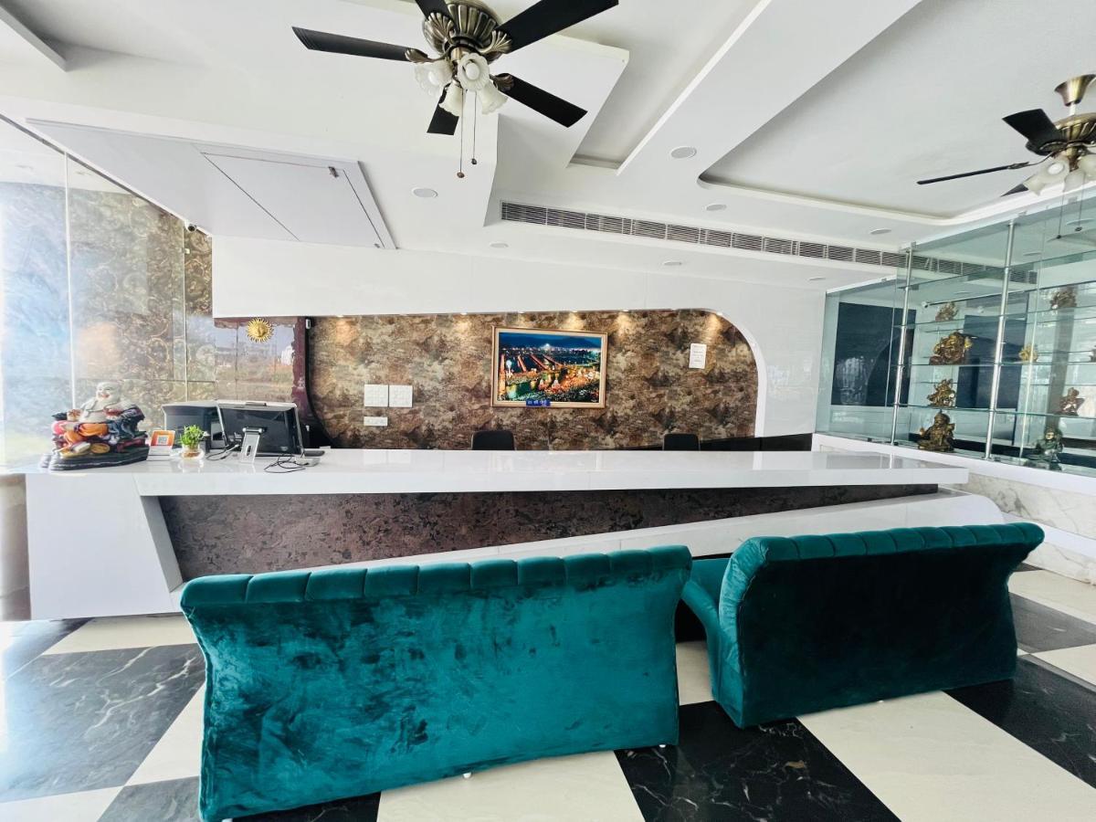 The Grand Lajja - All Staff Vaccinated Hotel Bahadrabad Exterior foto